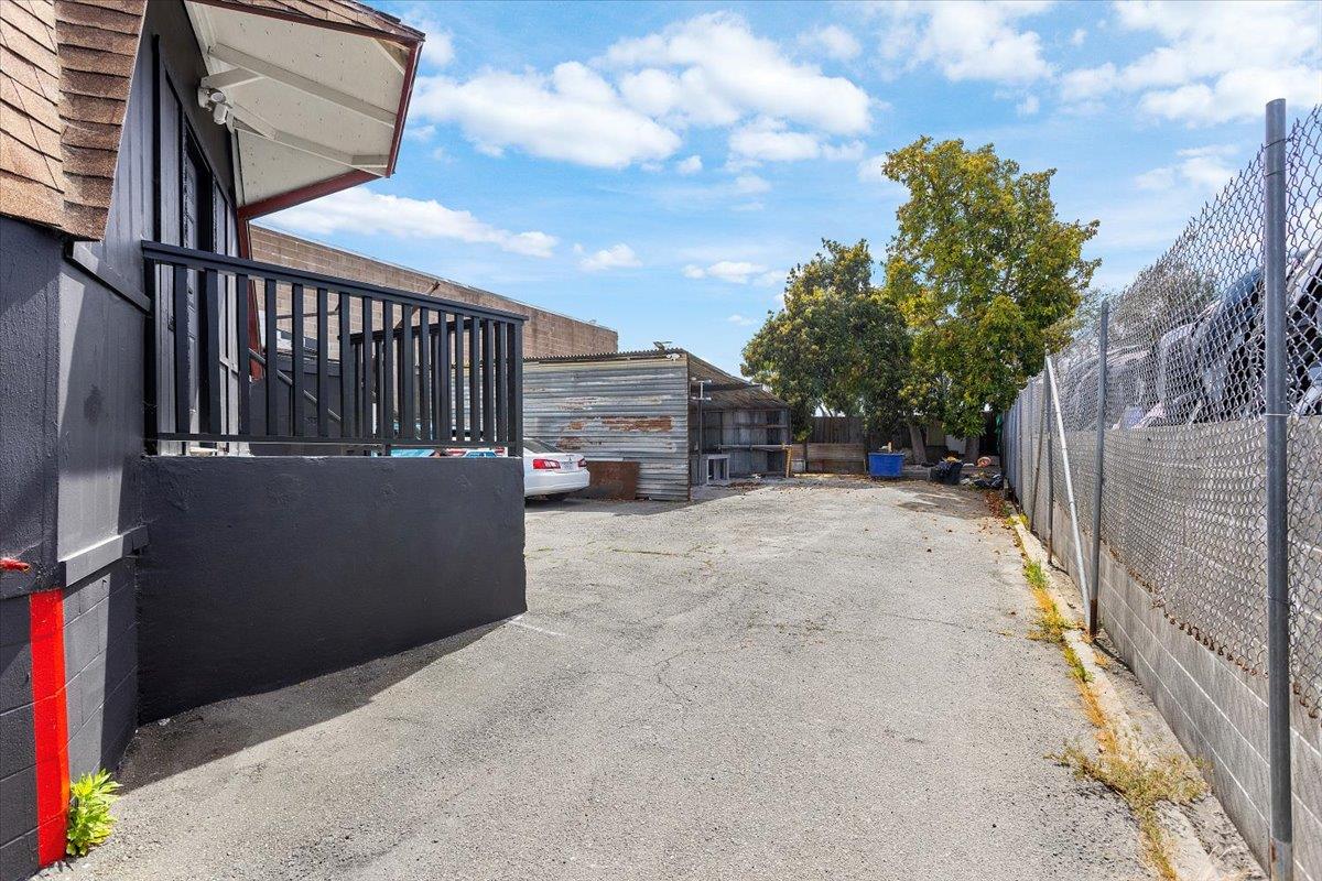 Detail Gallery Image 62 of 100 For 22325 Meekland Ave, Hayward,  CA 94541 - – Beds | – Baths