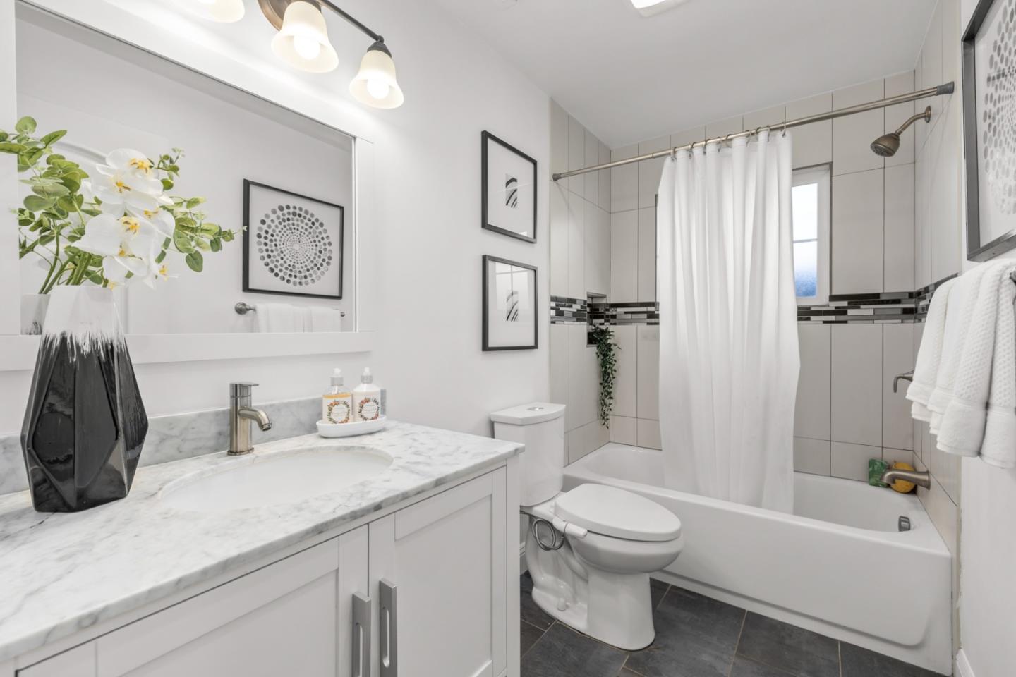 Detail Gallery Image 17 of 37 For 710 5th Ave, Redwood City,  CA 94063 - 2 Beds | 2 Baths
