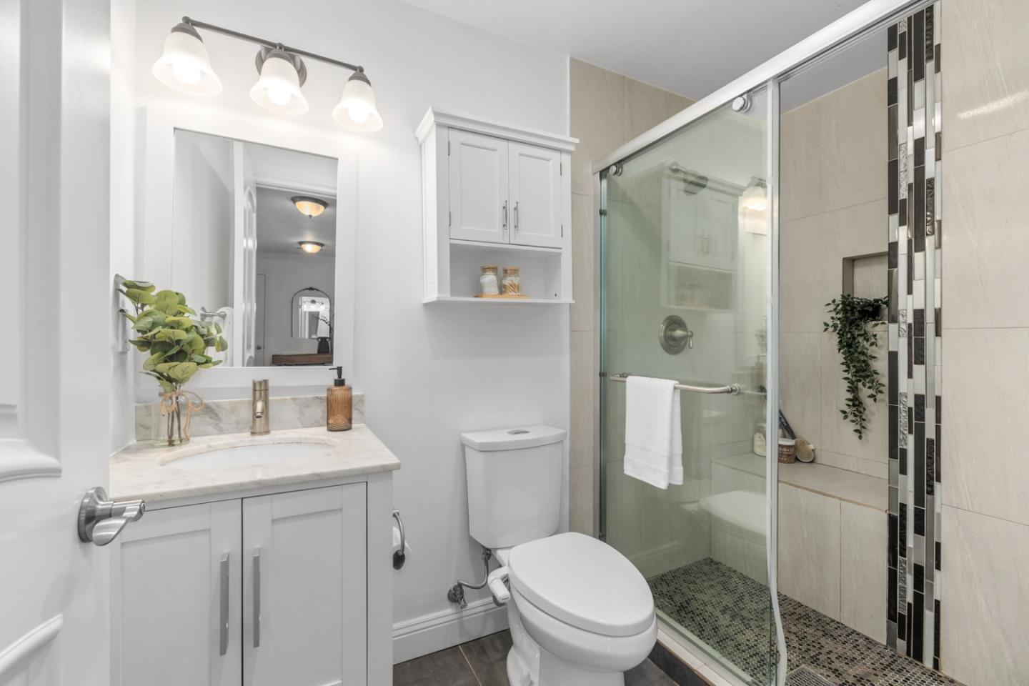 Detail Gallery Image 22 of 37 For 710 5th Ave, Redwood City,  CA 94063 - 2 Beds | 2 Baths