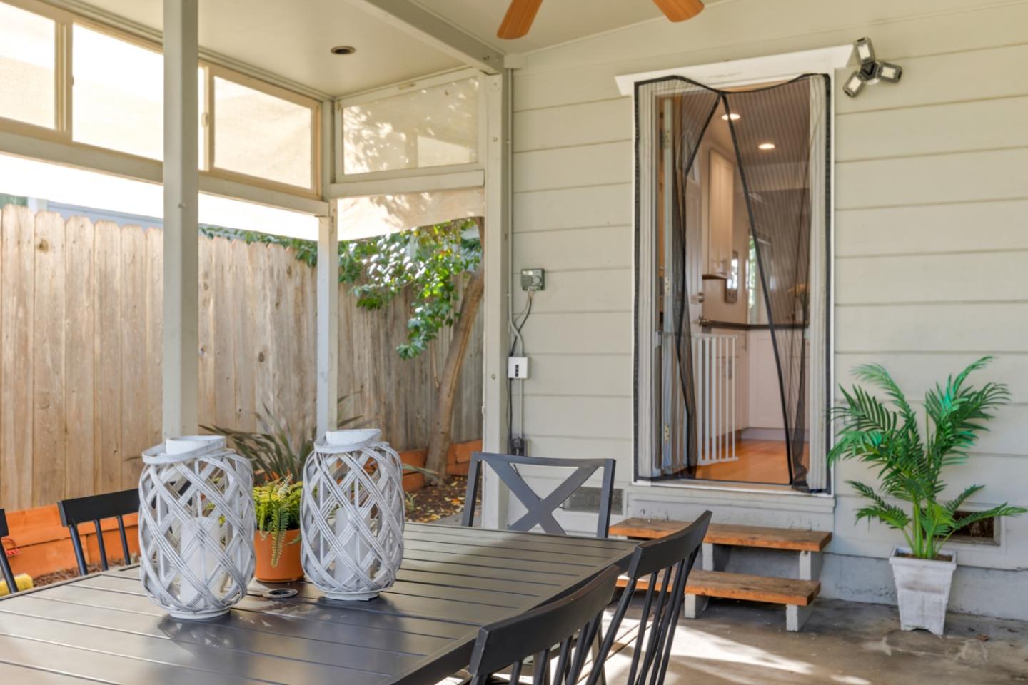 Detail Gallery Image 25 of 37 For 710 5th Ave, Redwood City,  CA 94063 - 2 Beds | 2 Baths