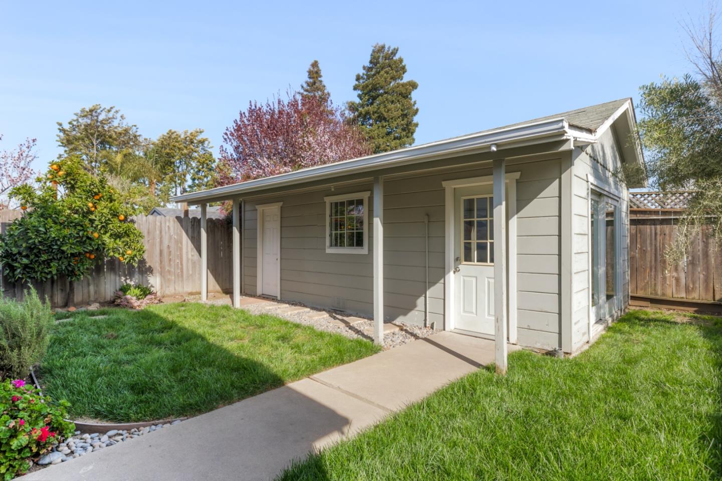 Detail Gallery Image 27 of 37 For 710 5th Ave, Redwood City,  CA 94063 - 2 Beds | 2 Baths