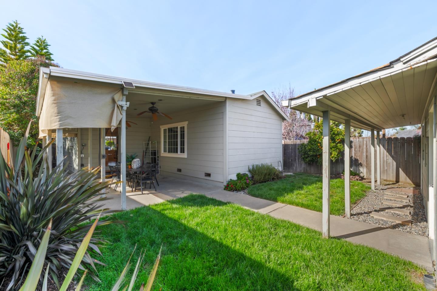 Detail Gallery Image 31 of 37 For 710 5th Ave, Redwood City,  CA 94063 - 2 Beds | 2 Baths