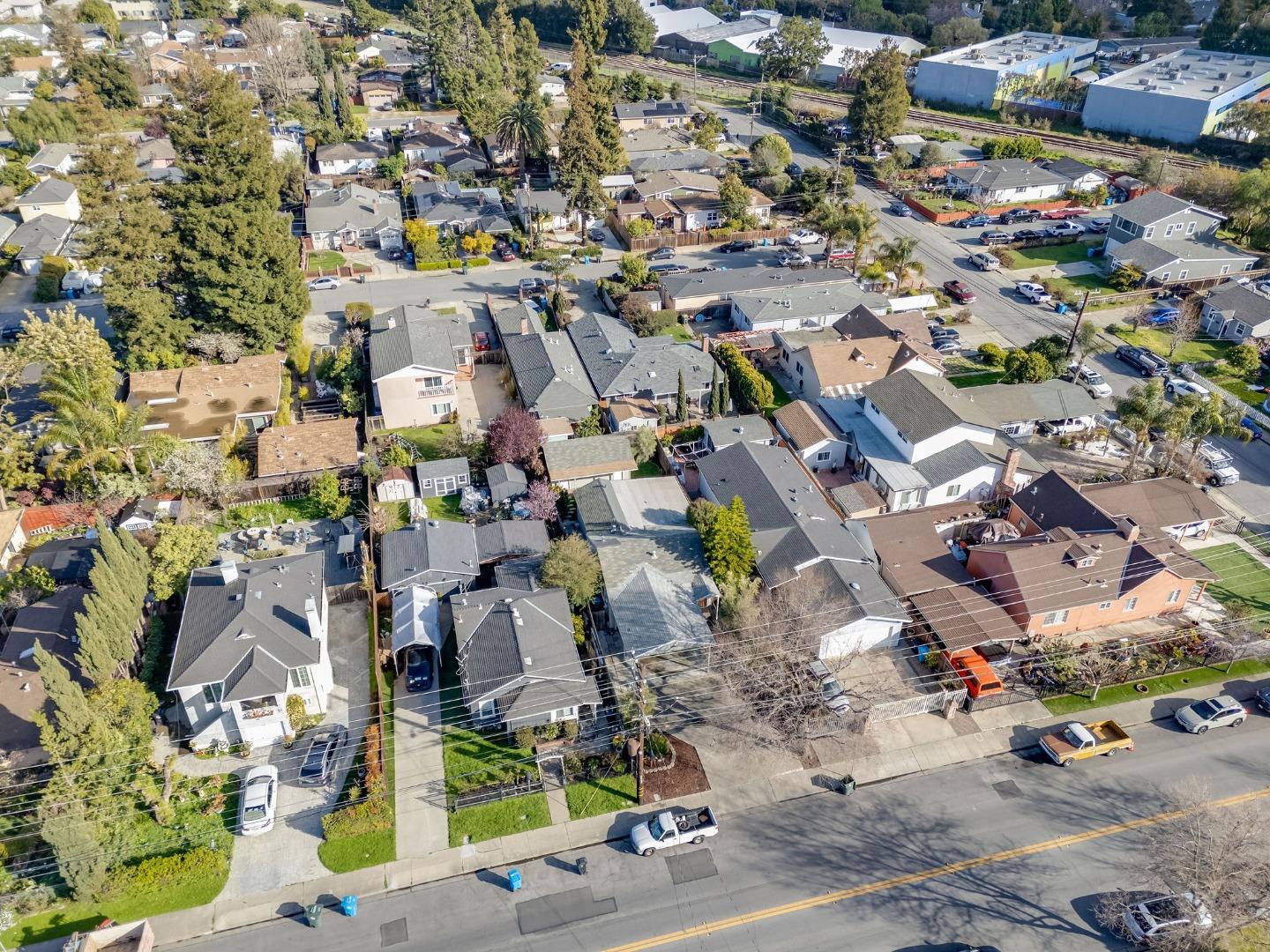 Detail Gallery Image 34 of 37 For 710 5th Ave, Redwood City,  CA 94063 - 2 Beds | 2 Baths