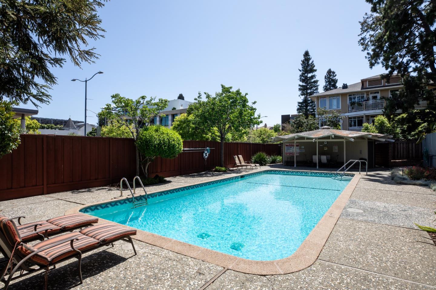 Detail Gallery Image 23 of 30 For 360 Everett Ave 5b,  Palo Alto,  CA 94301 - 2 Beds | 2 Baths