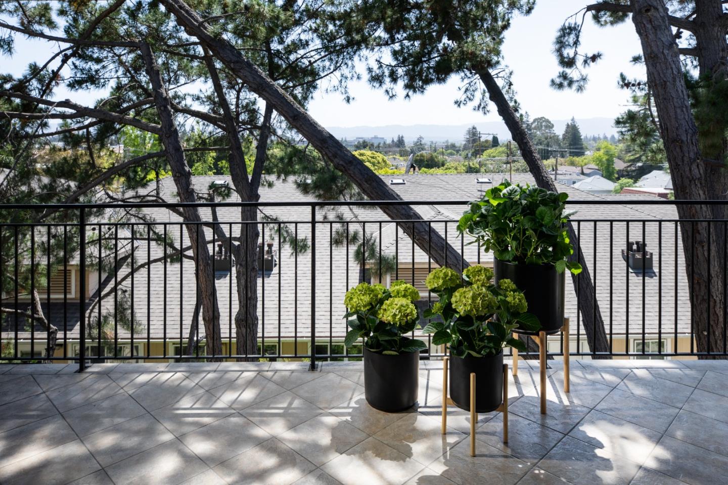 Detail Gallery Image 6 of 30 For 360 Everett Ave 5b,  Palo Alto,  CA 94301 - 2 Beds | 2 Baths