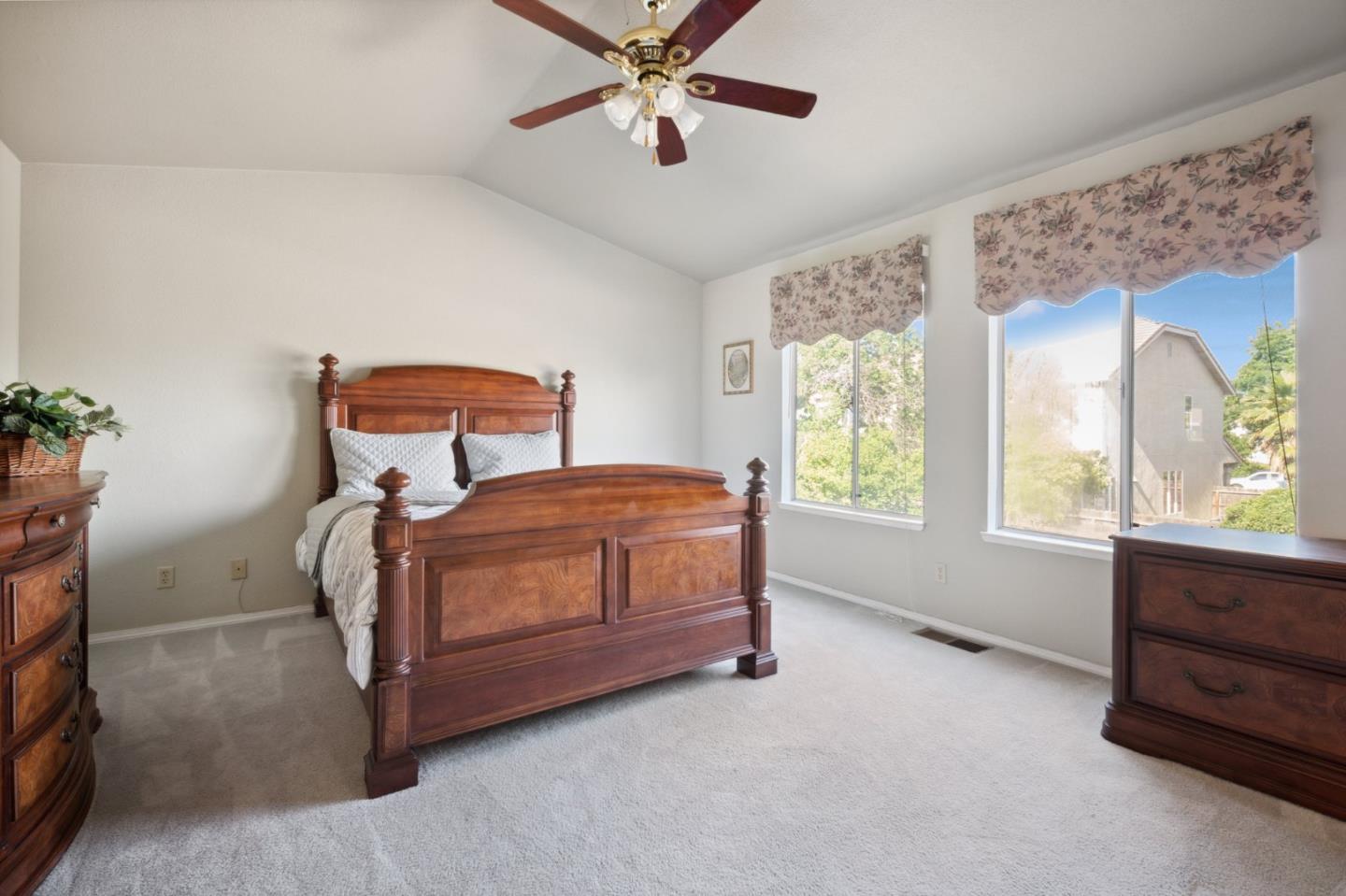 Detail Gallery Image 24 of 30 For 1622 Fir Dr, Los Banos,  CA 93635 - 4 Beds | 3 Baths