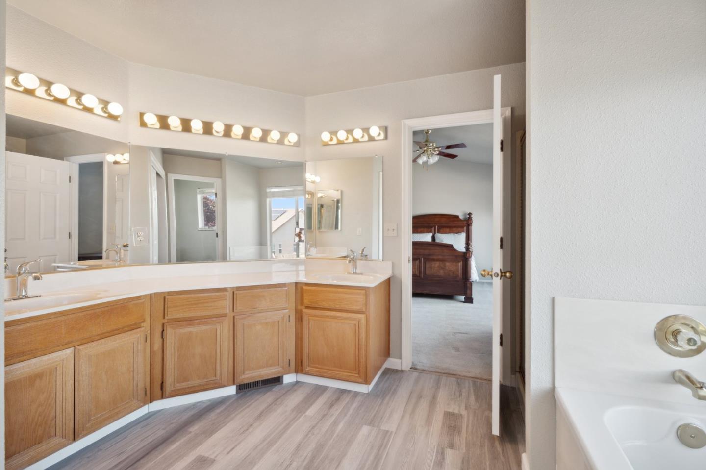 Detail Gallery Image 26 of 30 For 1622 Fir Dr, Los Banos,  CA 93635 - 4 Beds | 3 Baths