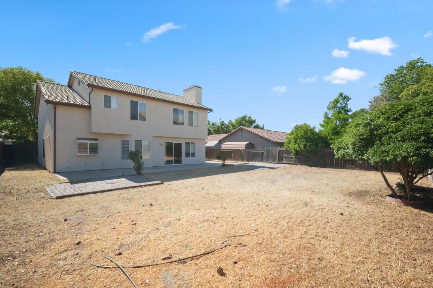 Detail Gallery Image 3 of 30 For 1622 Fir Dr, Los Banos,  CA 93635 - 4 Beds | 3 Baths