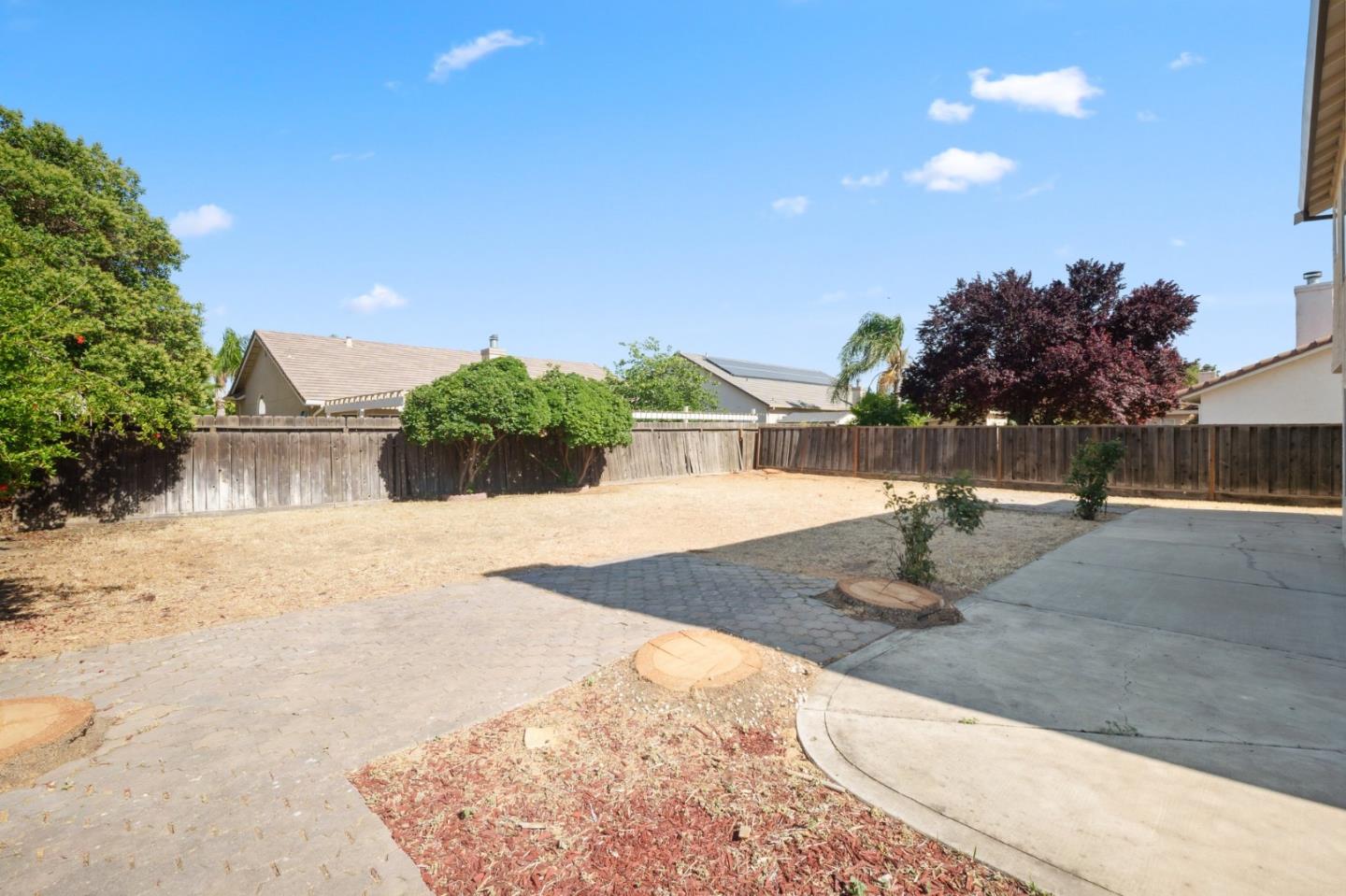 Detail Gallery Image 5 of 30 For 1622 Fir Dr, Los Banos,  CA 93635 - 4 Beds | 3 Baths