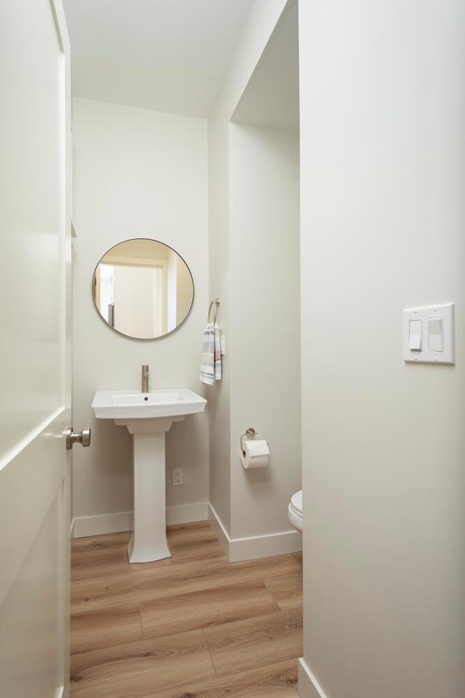 Detail Gallery Image 14 of 27 For 30 Lydia Ct, Hillsborough,  CA 94010 - 2 Beds | 1/1 Baths