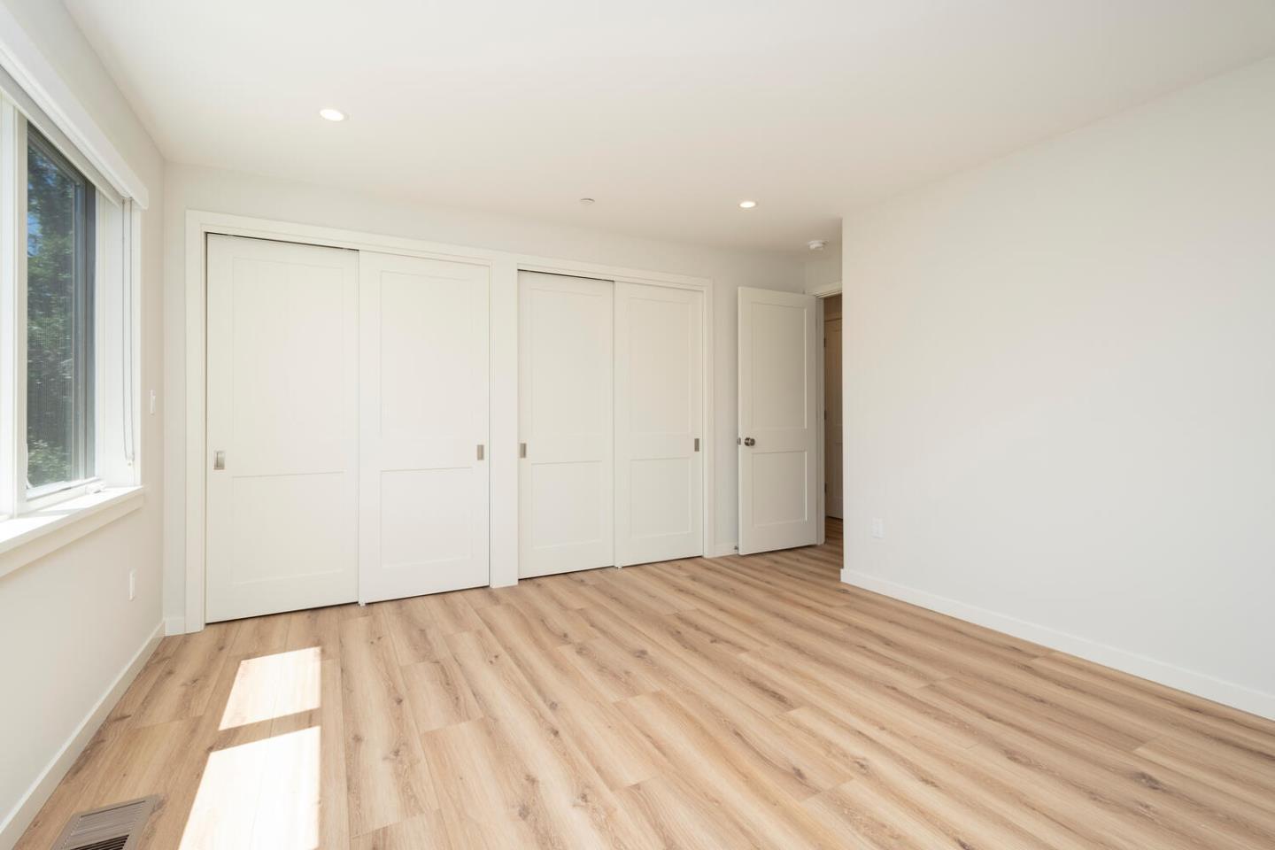 Detail Gallery Image 17 of 27 For 30 Lydia Ct, Hillsborough,  CA 94010 - 2 Beds | 1/1 Baths