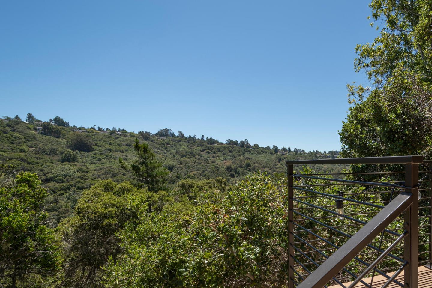 Detail Gallery Image 23 of 27 For 30 Lydia Ct, Hillsborough,  CA 94010 - 2 Beds | 1/1 Baths