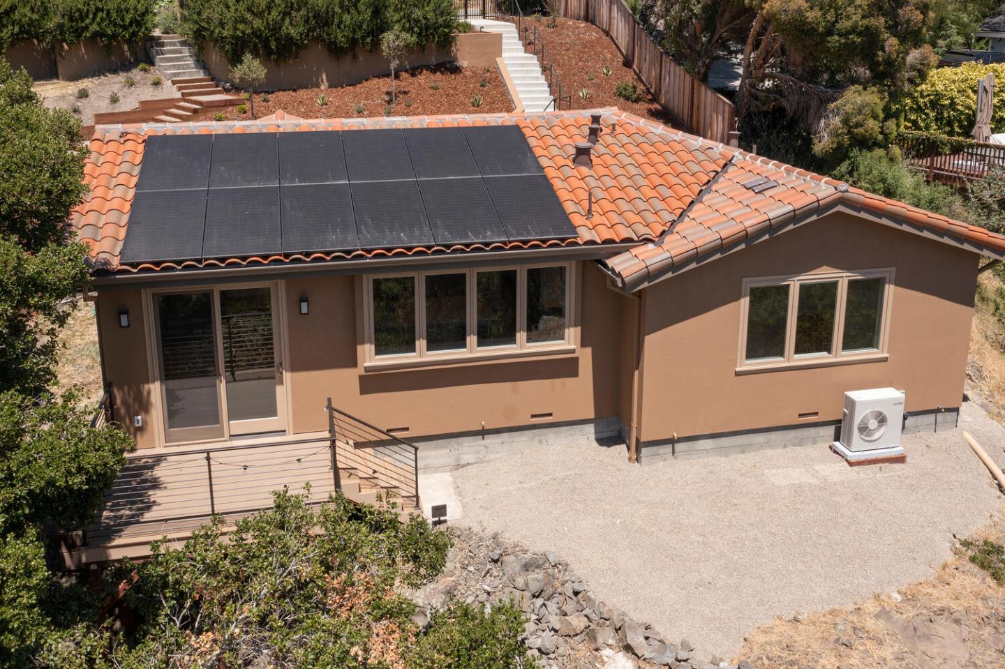 Detail Gallery Image 25 of 27 For 30 Lydia Ct, Hillsborough,  CA 94010 - 2 Beds | 1/1 Baths
