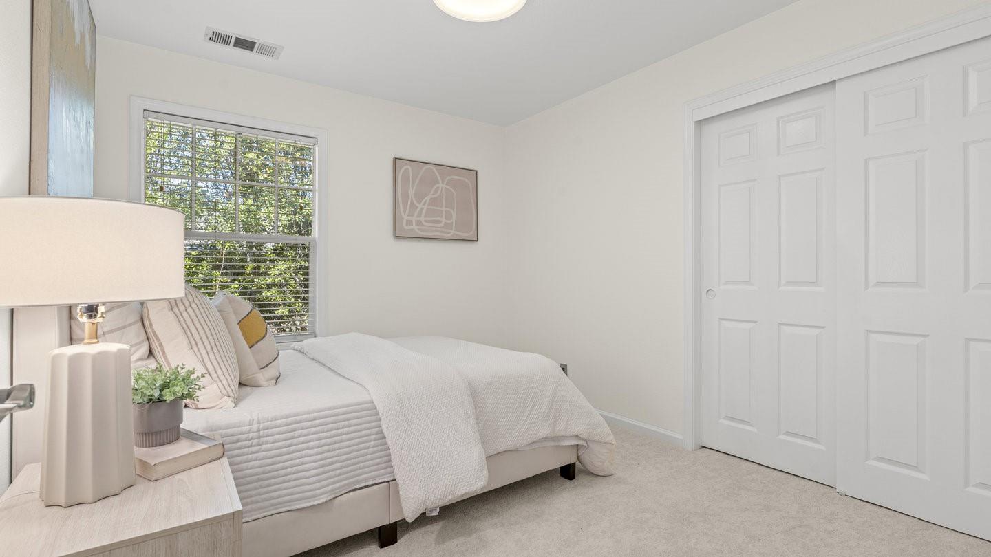 Detail Gallery Image 28 of 51 For 1550 Redwood Ct, Mountain View,  CA 94041 - 4 Beds | 2/1 Baths