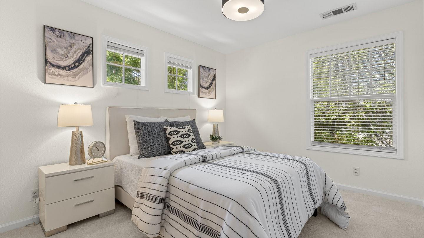 Detail Gallery Image 31 of 51 For 1550 Redwood Ct, Mountain View,  CA 94041 - 4 Beds | 2/1 Baths