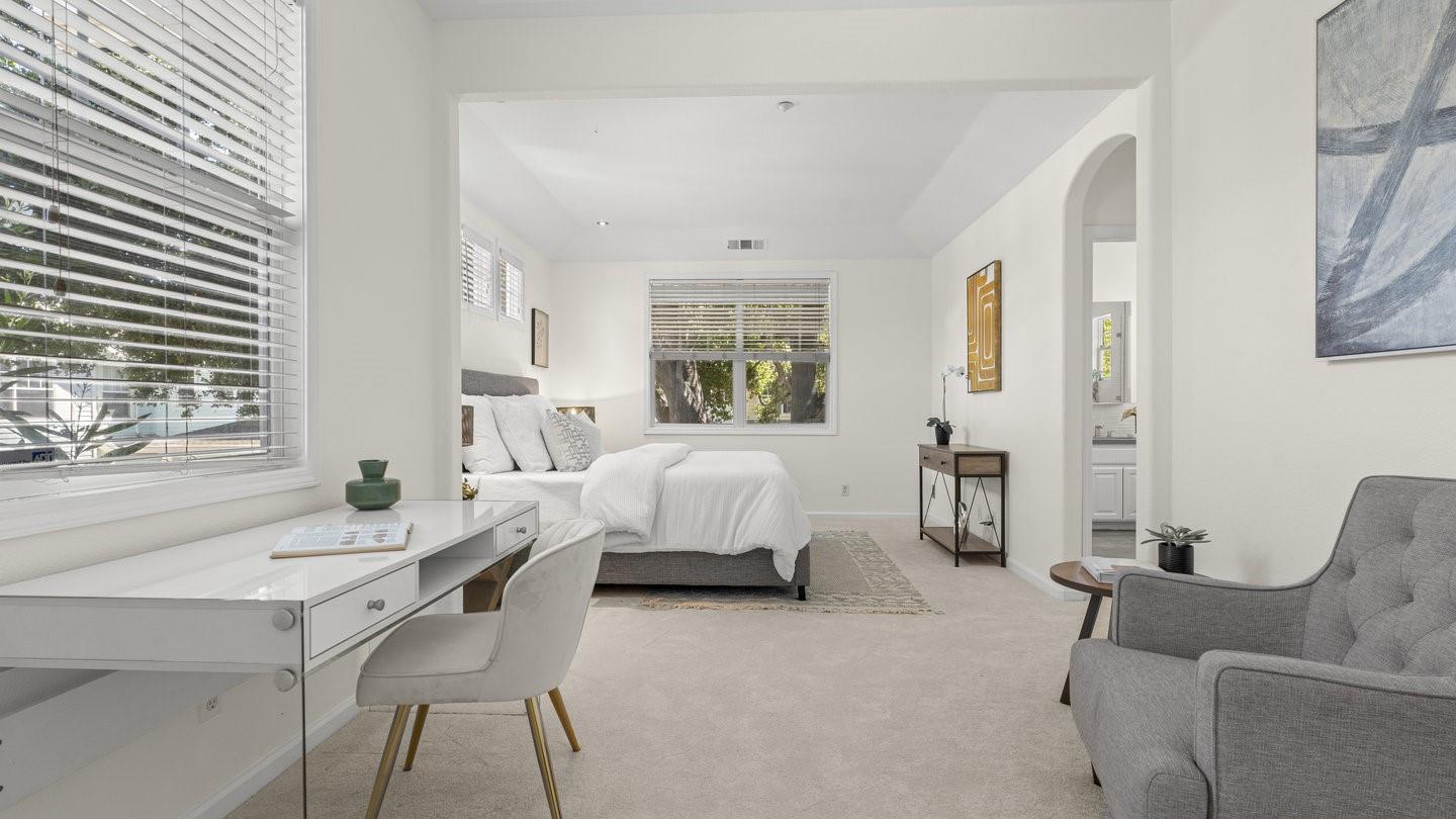 Detail Gallery Image 33 of 51 For 1550 Redwood Ct, Mountain View,  CA 94041 - 4 Beds | 2/1 Baths