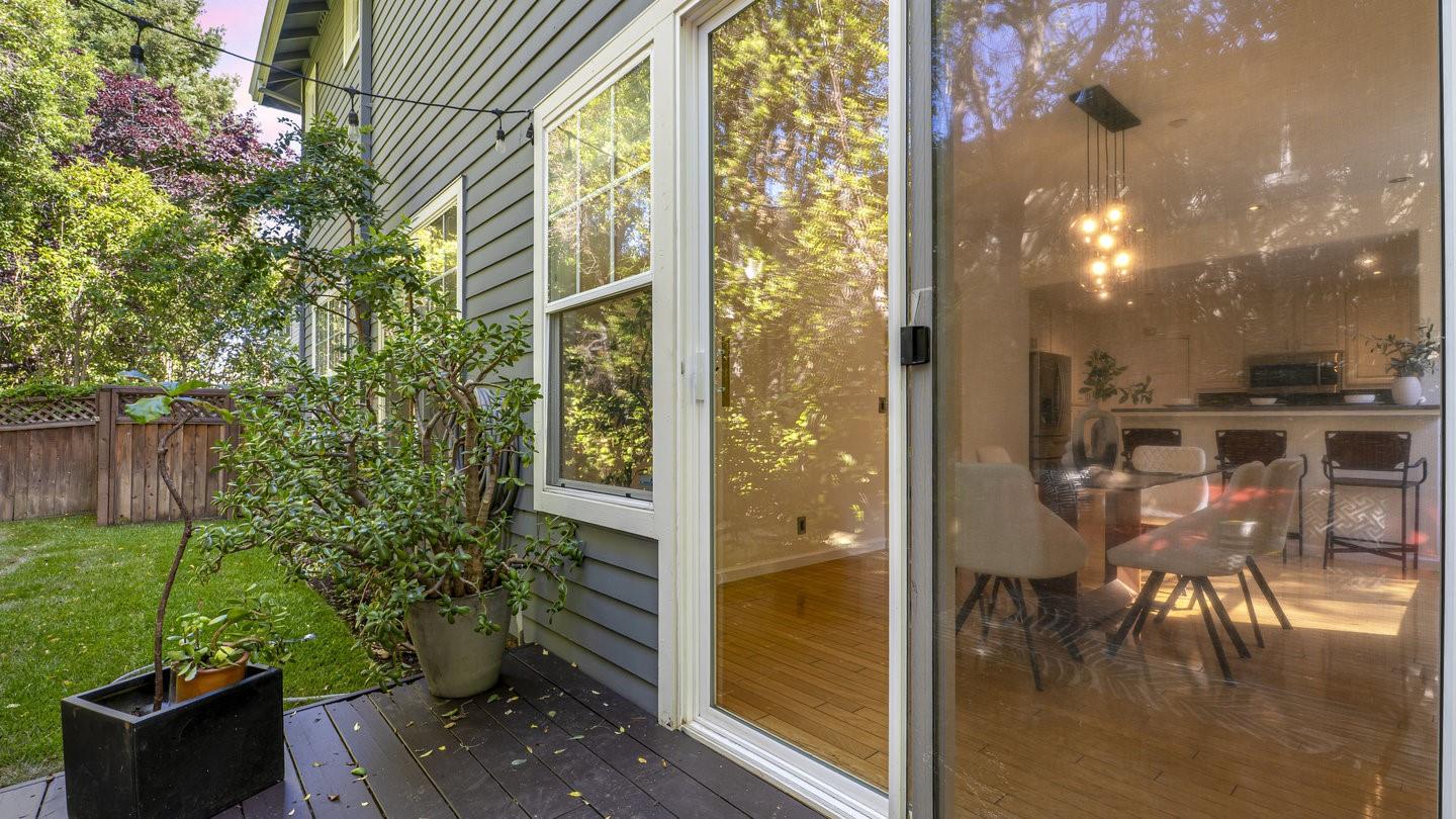 Detail Gallery Image 51 of 51 For 1550 Redwood Ct, Mountain View,  CA 94041 - 4 Beds | 2/1 Baths
