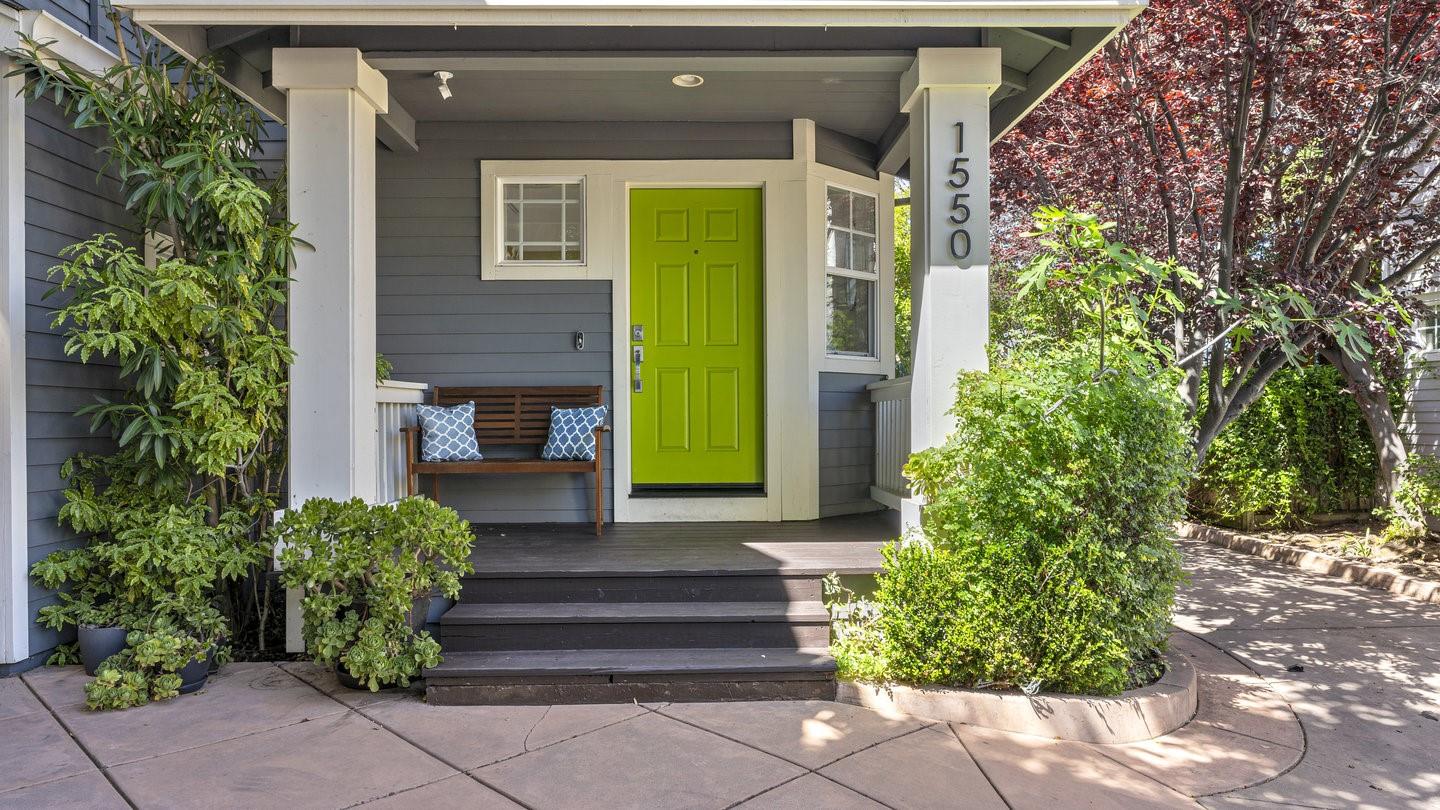 Detail Gallery Image 6 of 51 For 1550 Redwood Ct, Mountain View,  CA 94041 - 4 Beds | 2/1 Baths