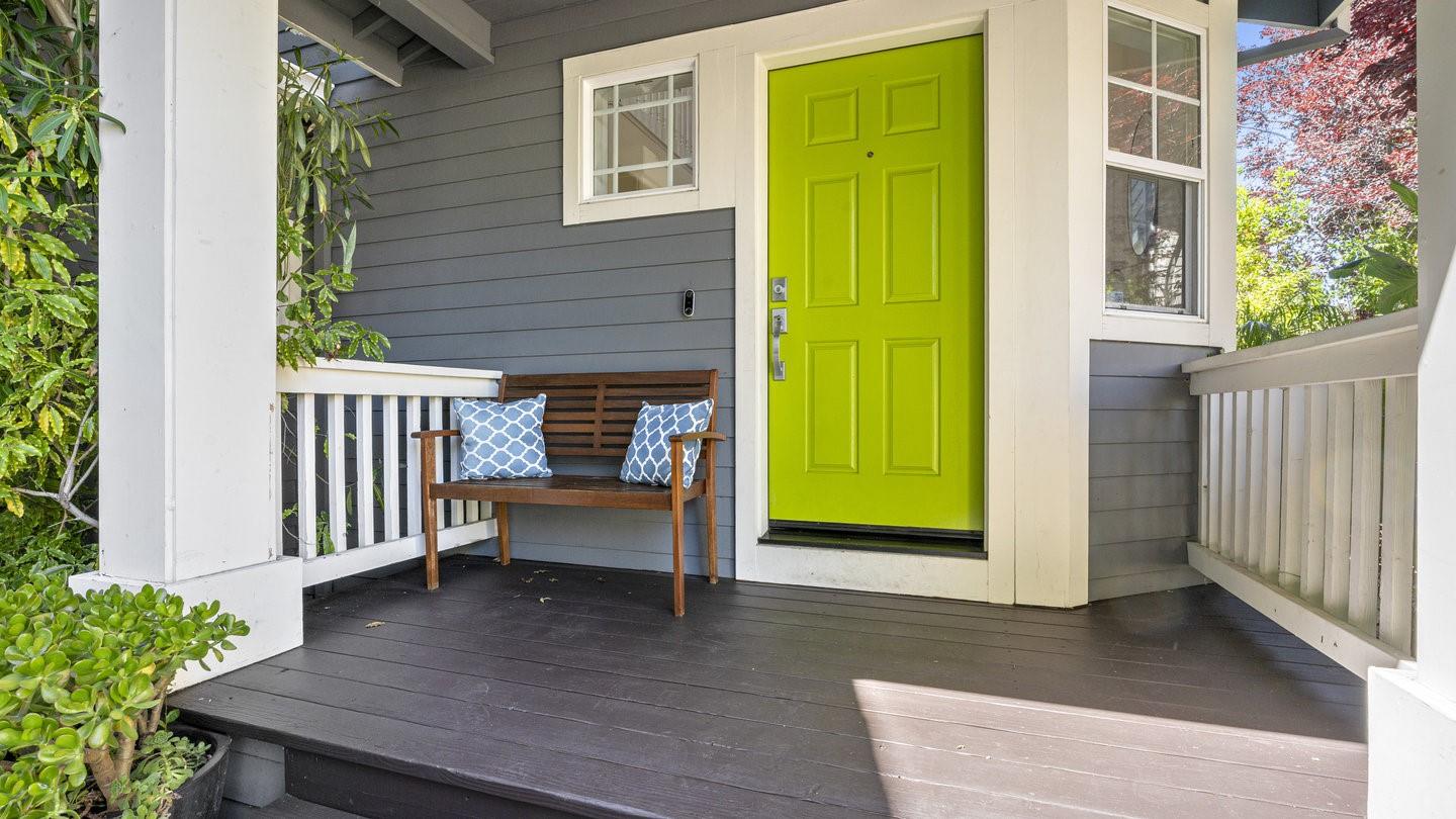 Detail Gallery Image 7 of 51 For 1550 Redwood Ct, Mountain View,  CA 94041 - 4 Beds | 2/1 Baths