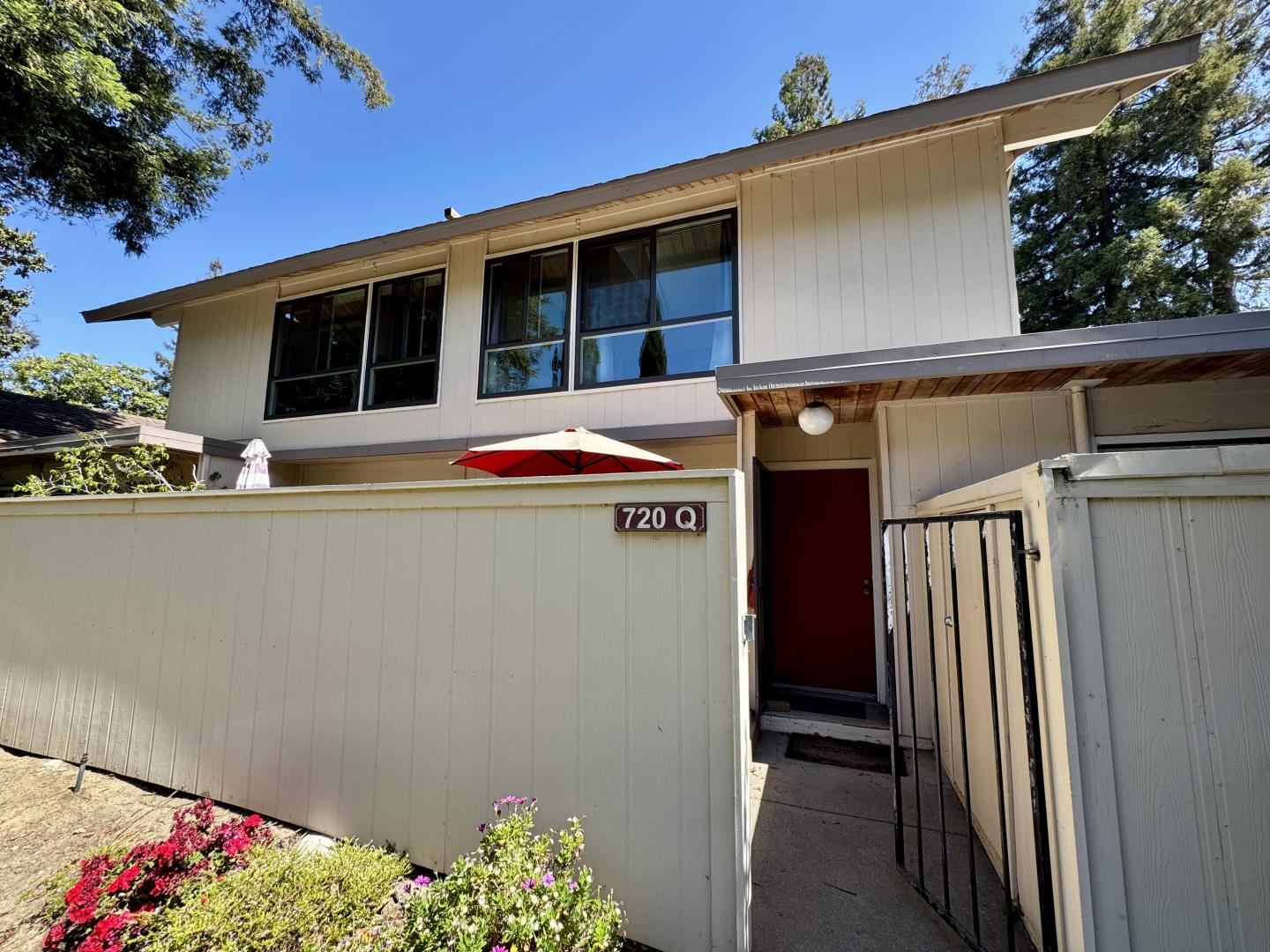 Detail Gallery Image 1 of 27 For 720 Quetta #Q,  Sunnyvale,  CA 94087 - 2 Beds | 1/1 Baths