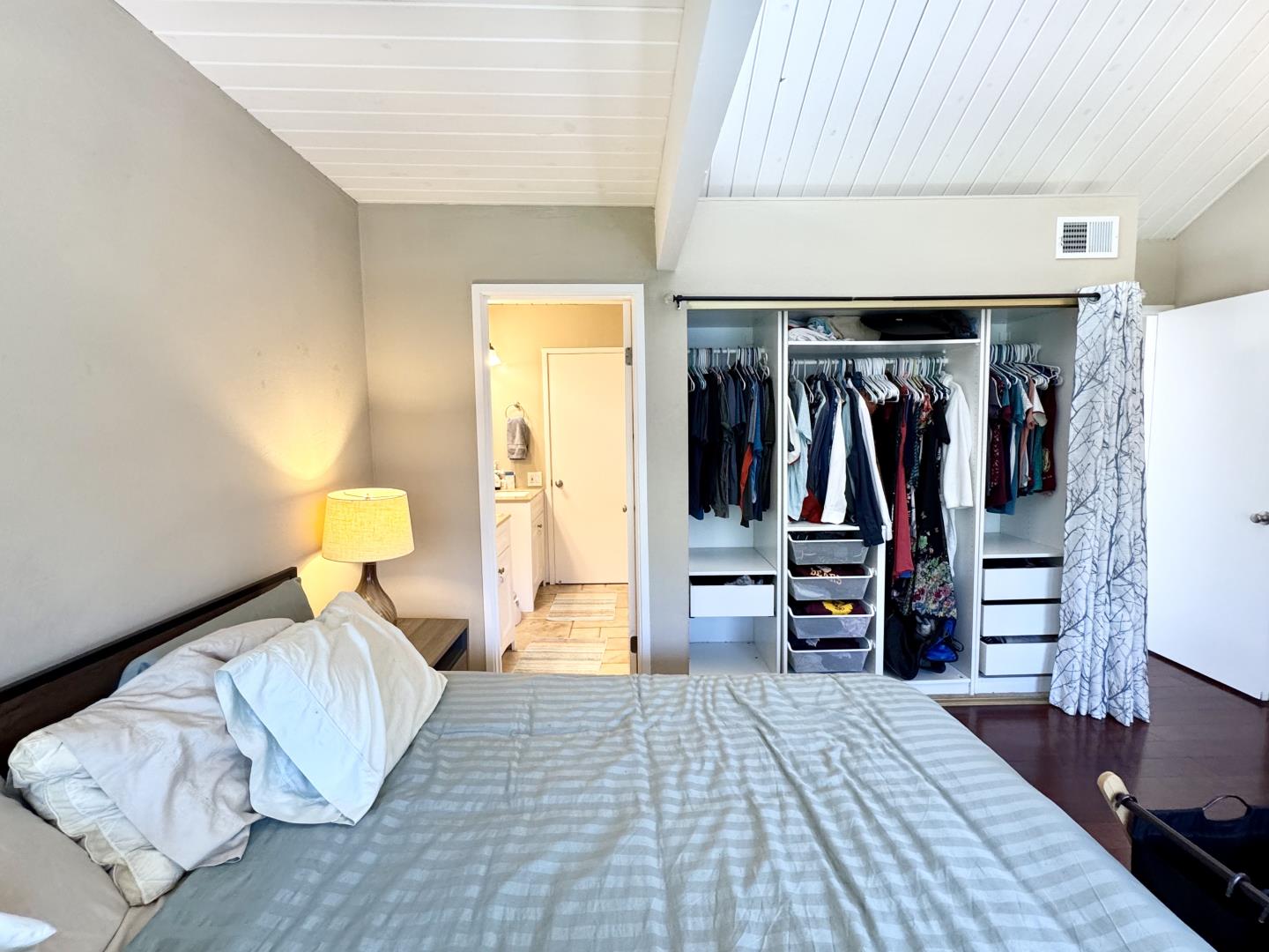 Detail Gallery Image 12 of 27 For 720 Quetta #Q,  Sunnyvale,  CA 94087 - 2 Beds | 1/1 Baths