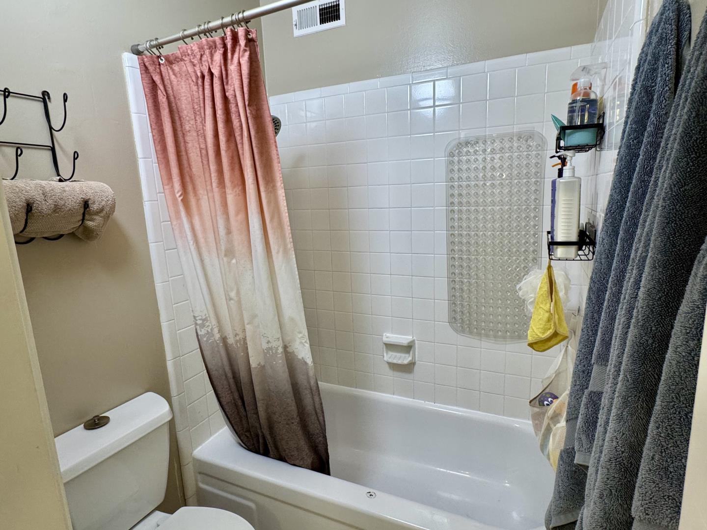Detail Gallery Image 19 of 27 For 720 Quetta #Q,  Sunnyvale,  CA 94087 - 2 Beds | 1/1 Baths
