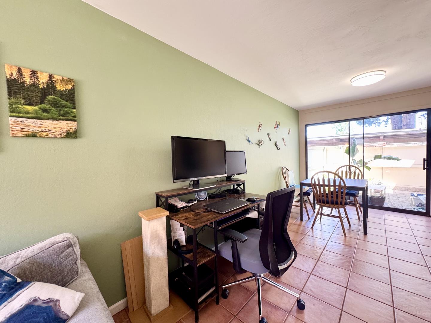 Detail Gallery Image 8 of 27 For 720 Quetta #Q,  Sunnyvale,  CA 94087 - 2 Beds | 1/1 Baths