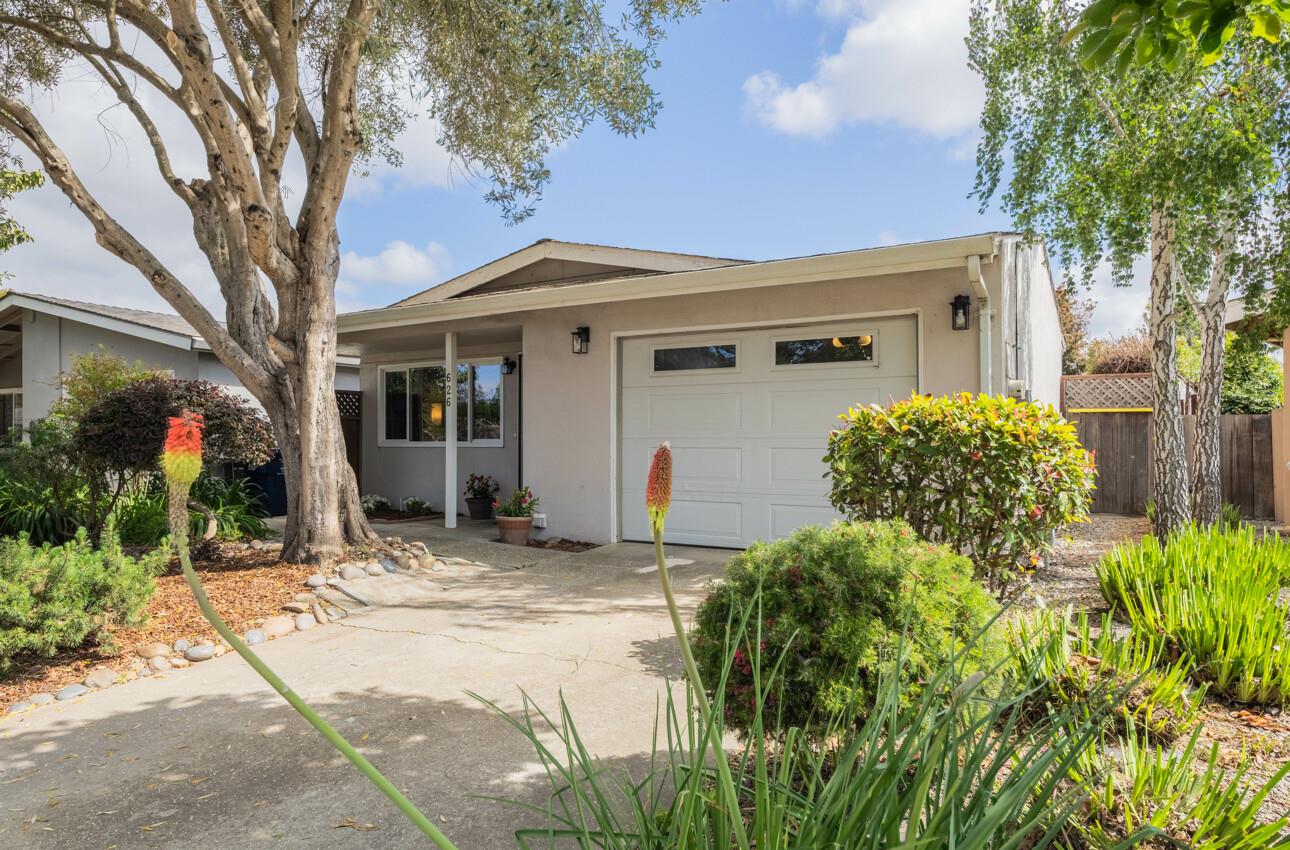 Detail Gallery Image 2 of 36 For 626 Ester Way, Watsonville,  CA 95076 - 2 Beds | 1 Baths