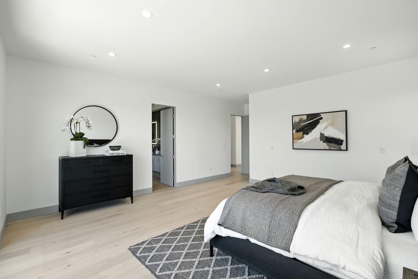 Detail Gallery Image 36 of 73 For 1127 Hillslope Pl, Los Altos,  CA 94024 - 6 Beds | 5/2 Baths