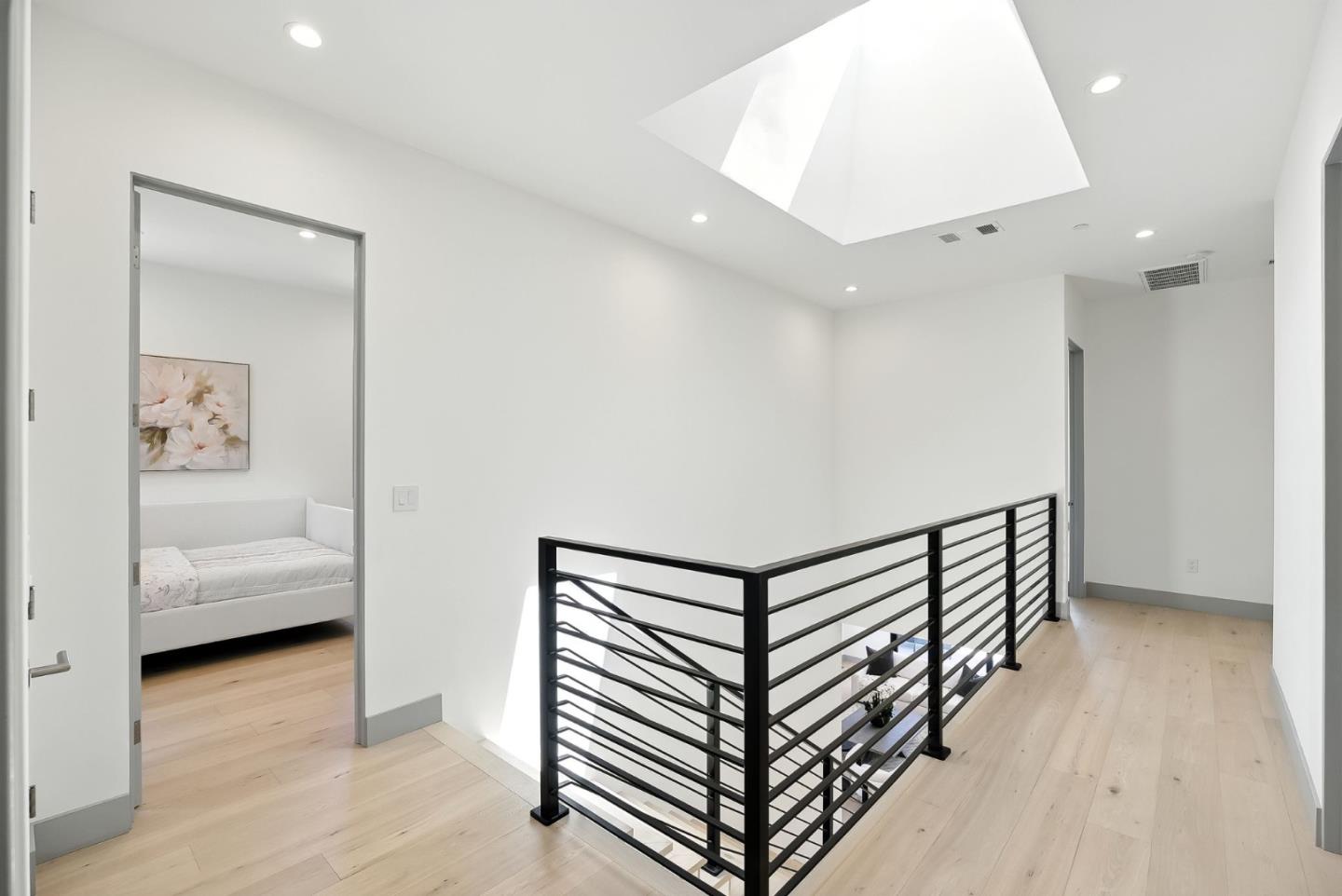 Detail Gallery Image 44 of 73 For 1127 Hillslope Pl, Los Altos,  CA 94024 - 6 Beds | 5/2 Baths