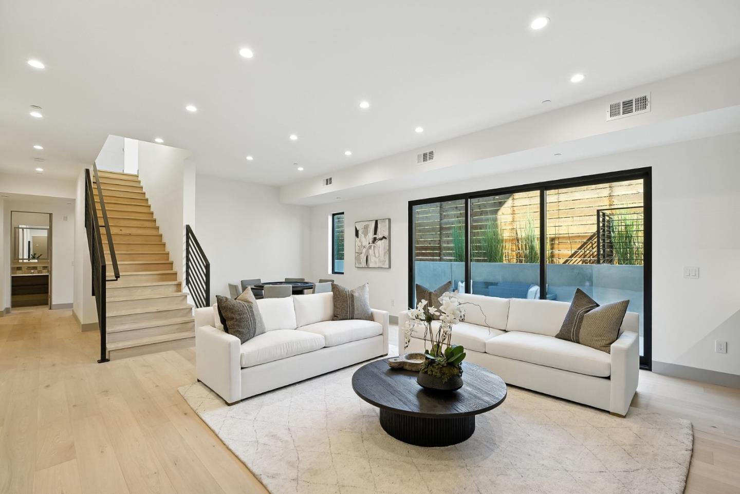 Detail Gallery Image 45 of 73 For 1127 Hillslope Pl, Los Altos,  CA 94024 - 6 Beds | 5/2 Baths