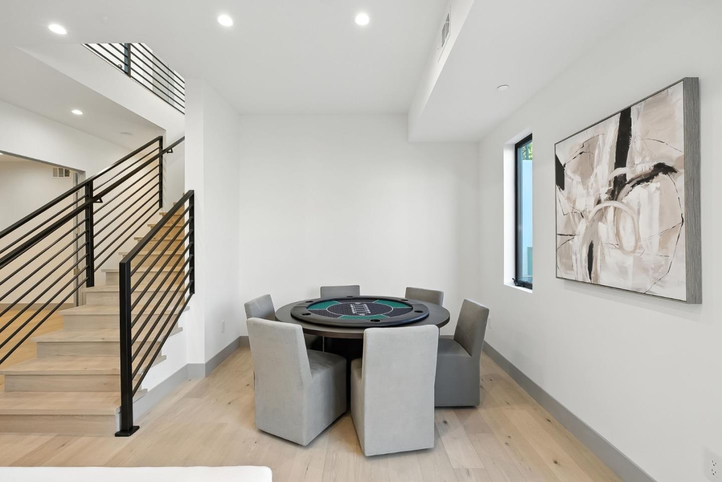 Detail Gallery Image 46 of 73 For 1127 Hillslope Pl, Los Altos,  CA 94024 - 6 Beds | 5/2 Baths