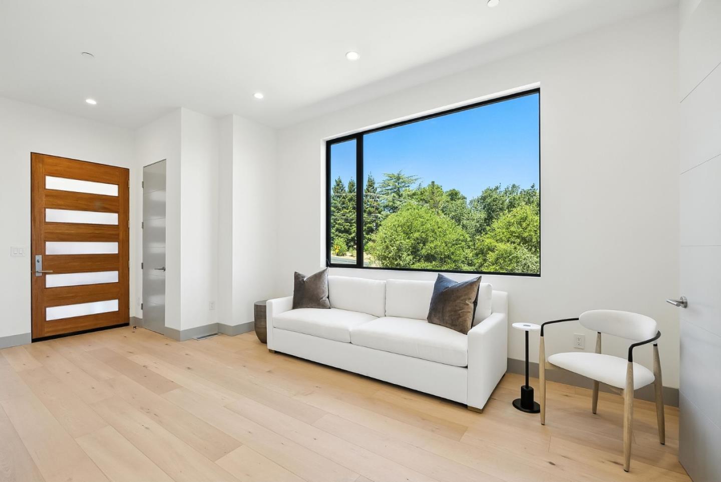 Detail Gallery Image 6 of 73 For 1127 Hillslope Pl, Los Altos,  CA 94024 - 6 Beds | 5/2 Baths