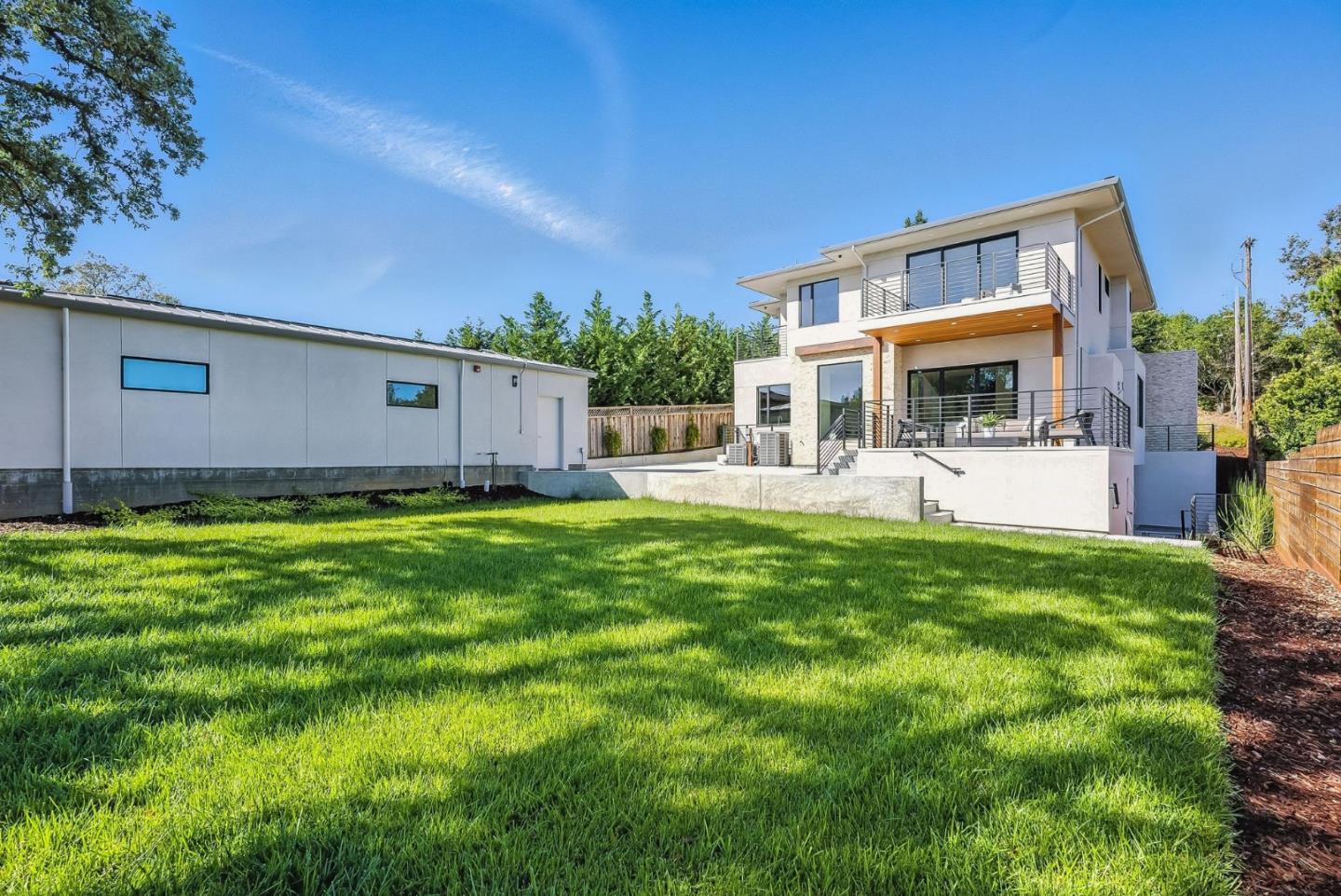 Detail Gallery Image 62 of 73 For 1127 Hillslope Pl, Los Altos,  CA 94024 - 6 Beds | 5/2 Baths