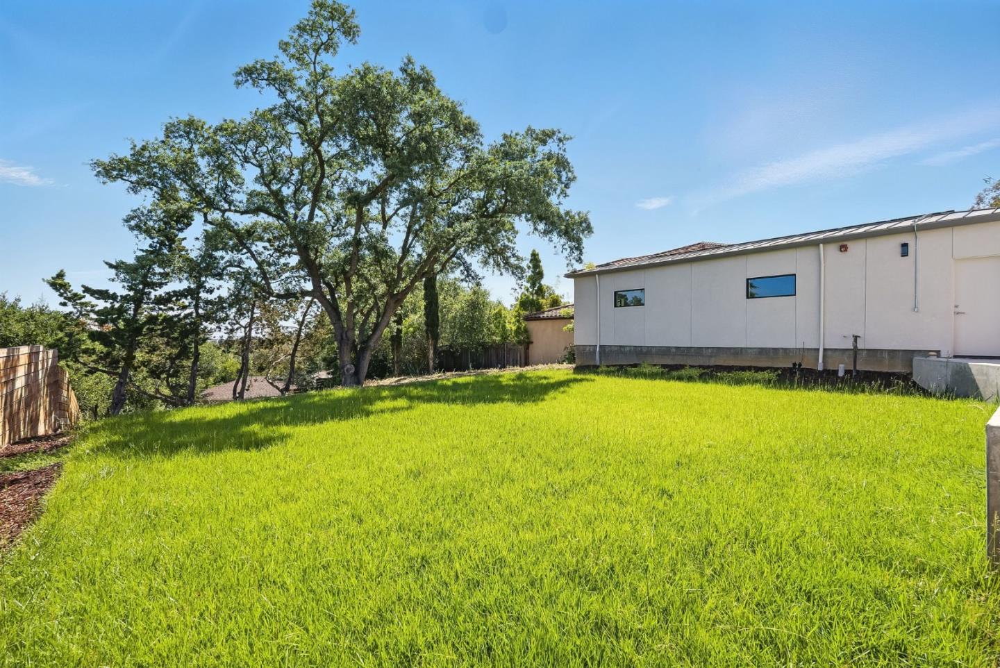 Detail Gallery Image 67 of 73 For 1127 Hillslope Pl, Los Altos,  CA 94024 - 6 Beds | 5/2 Baths