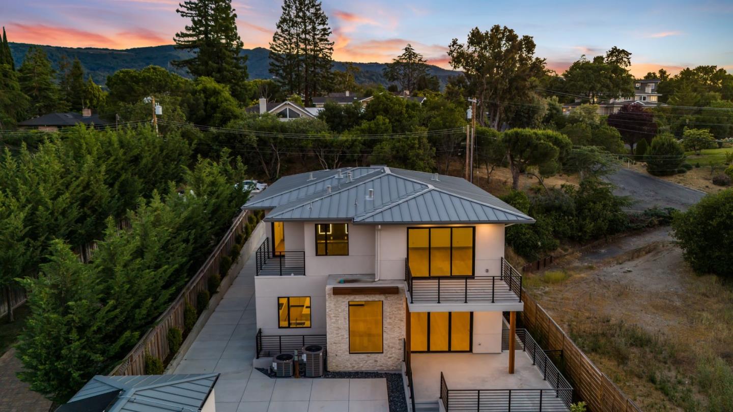 Detail Gallery Image 71 of 73 For 1127 Hillslope Pl, Los Altos,  CA 94024 - 6 Beds | 5/2 Baths