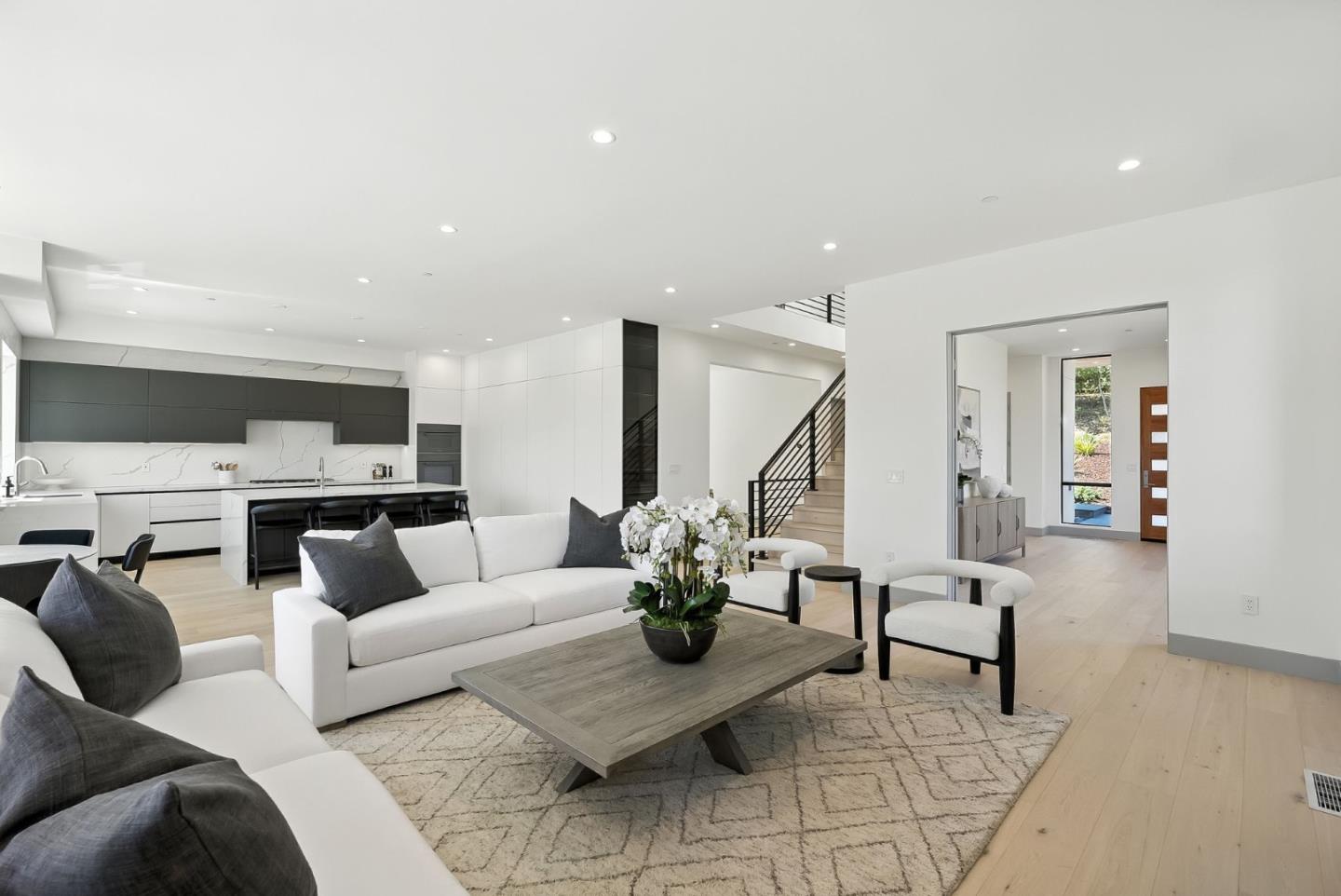 Detail Gallery Image 8 of 73 For 1127 Hillslope Pl, Los Altos,  CA 94024 - 6 Beds | 5/2 Baths
