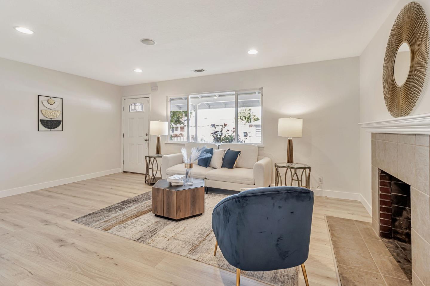 Detail Gallery Image 18 of 39 For 1724 Graham Ln, Santa Clara,  CA 95050 - 3 Beds | 2 Baths