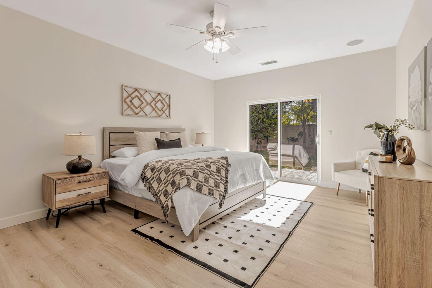 Detail Gallery Image 21 of 39 For 1724 Graham Ln, Santa Clara,  CA 95050 - 3 Beds | 2 Baths