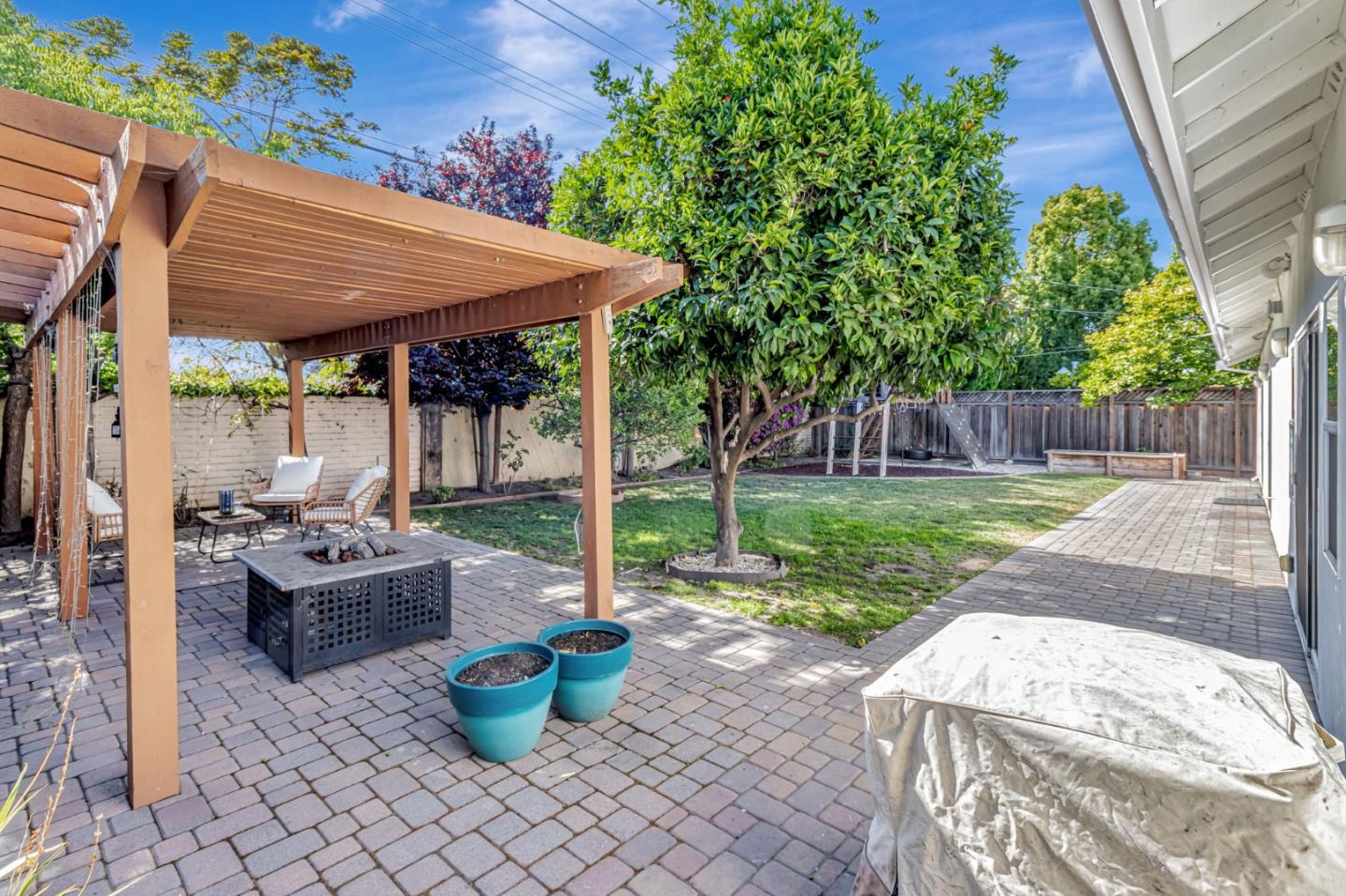 Detail Gallery Image 34 of 39 For 1724 Graham Ln, Santa Clara,  CA 95050 - 3 Beds | 2 Baths