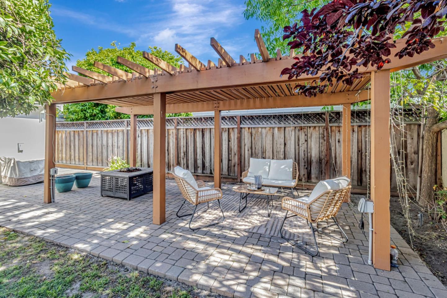 Detail Gallery Image 36 of 39 For 1724 Graham Ln, Santa Clara,  CA 95050 - 3 Beds | 2 Baths