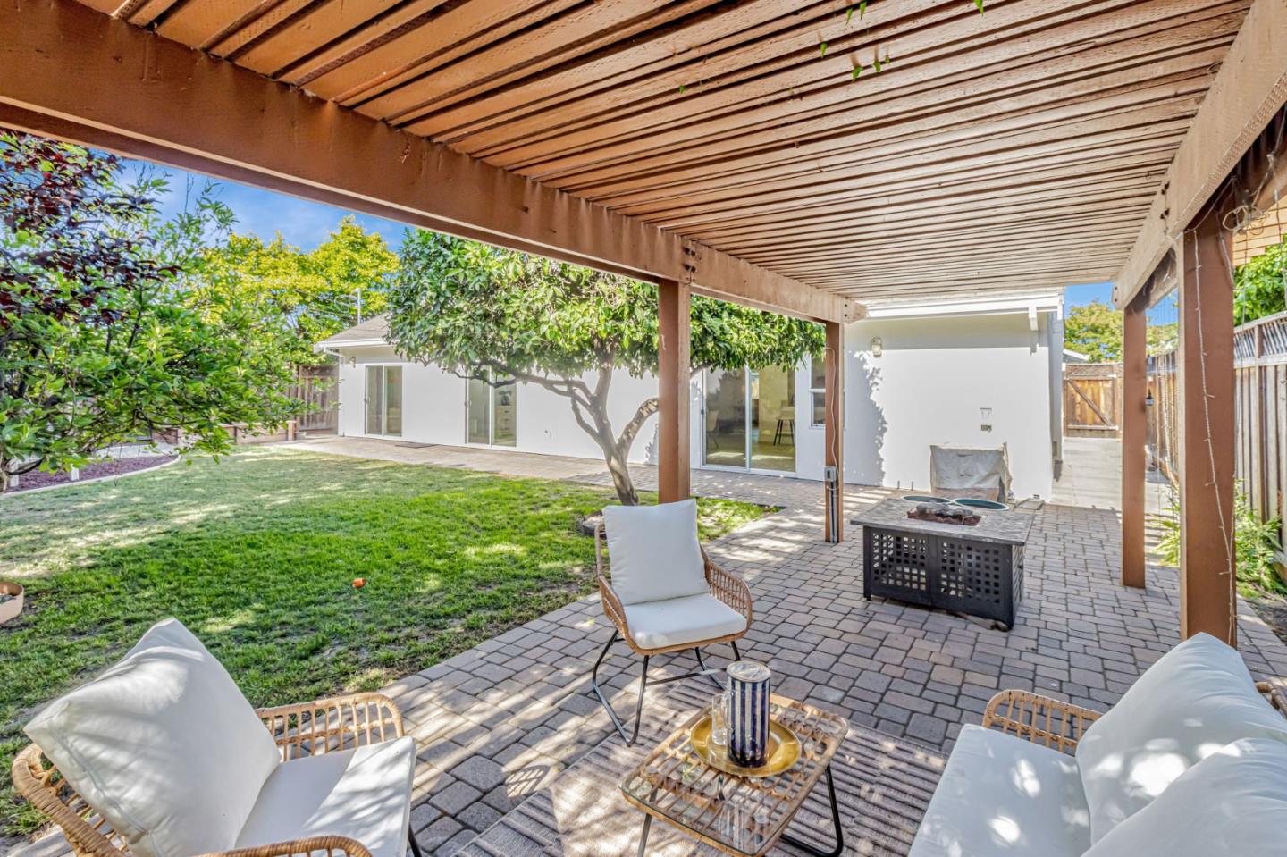 Detail Gallery Image 37 of 39 For 1724 Graham Ln, Santa Clara,  CA 95050 - 3 Beds | 2 Baths