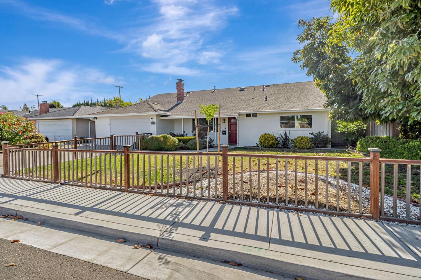 Detail Gallery Image 4 of 39 For 1724 Graham Ln, Santa Clara,  CA 95050 - 3 Beds | 2 Baths
