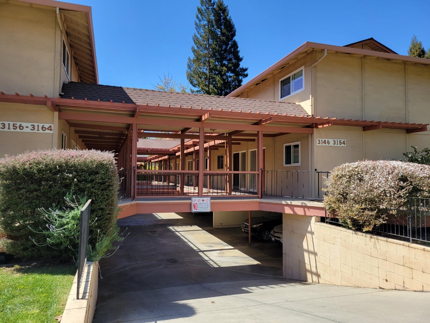 Detail Gallery Image 6 of 6 For 3148 Middlefield Rd, Palo Alto,  CA 94306 - 2 Beds | 1/1 Baths