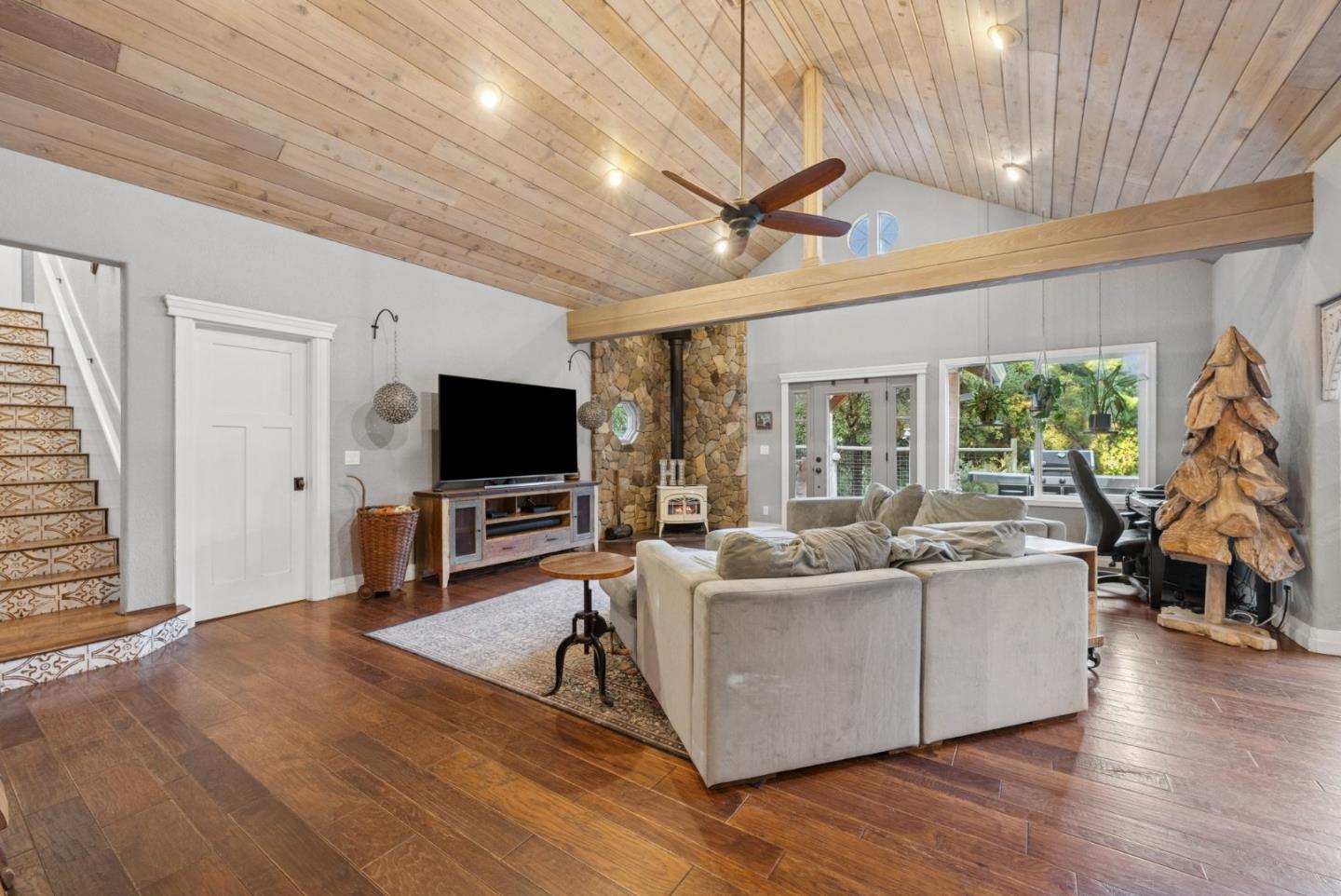 Detail Gallery Image 11 of 84 For 25560 Firhaven Ln, Los Gatos,  CA 95033 - 5 Beds | 3/1 Baths
