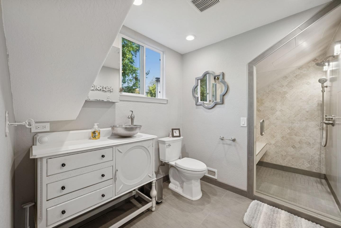 Detail Gallery Image 29 of 84 For 25560 Firhaven Ln, Los Gatos,  CA 95033 - 5 Beds | 3/1 Baths