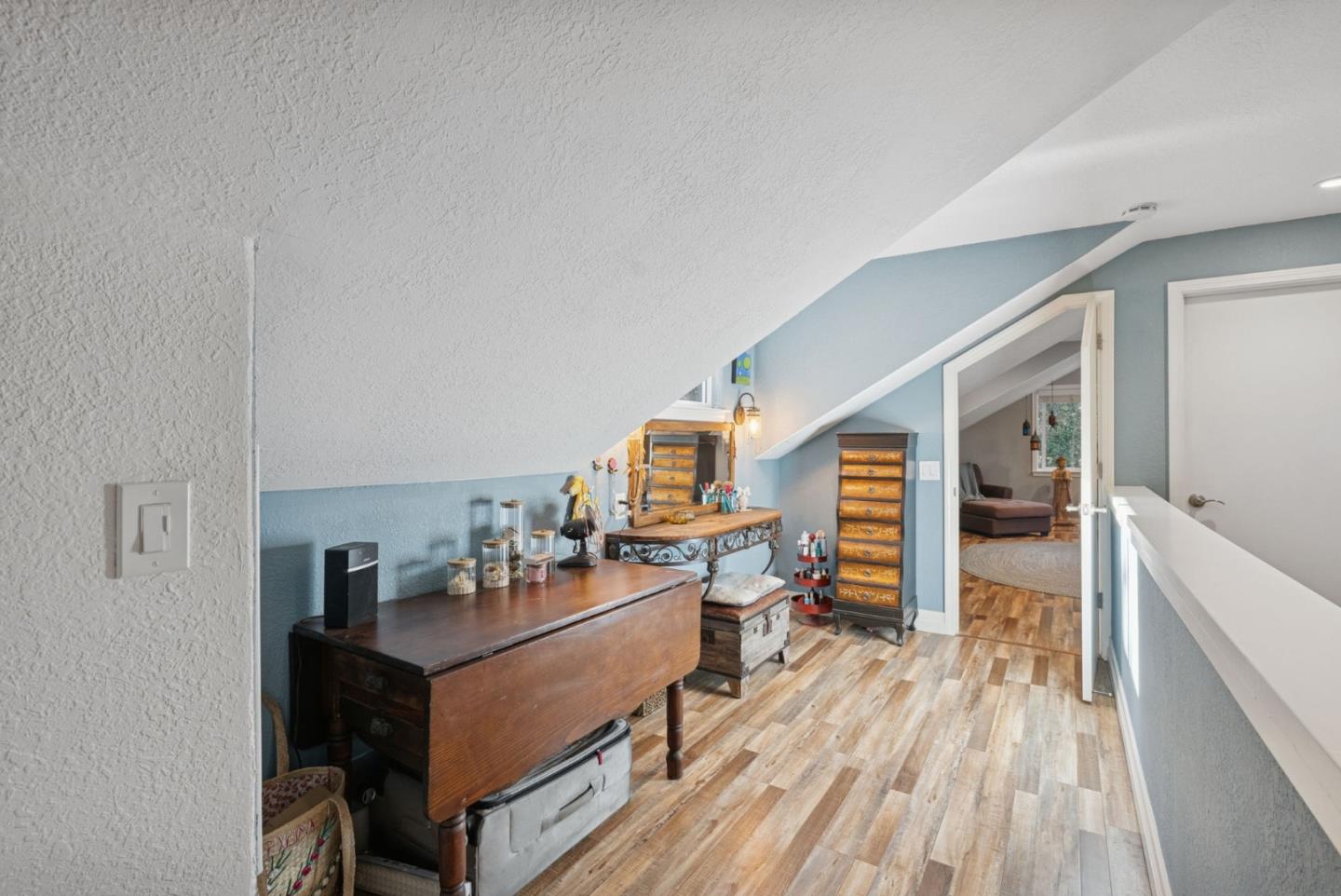 Detail Gallery Image 33 of 84 For 25560 Firhaven Ln, Los Gatos,  CA 95033 - 5 Beds | 3/1 Baths