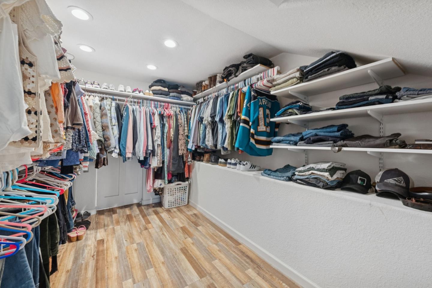 Detail Gallery Image 35 of 84 For 25560 Firhaven Ln, Los Gatos,  CA 95033 - 5 Beds | 3/1 Baths