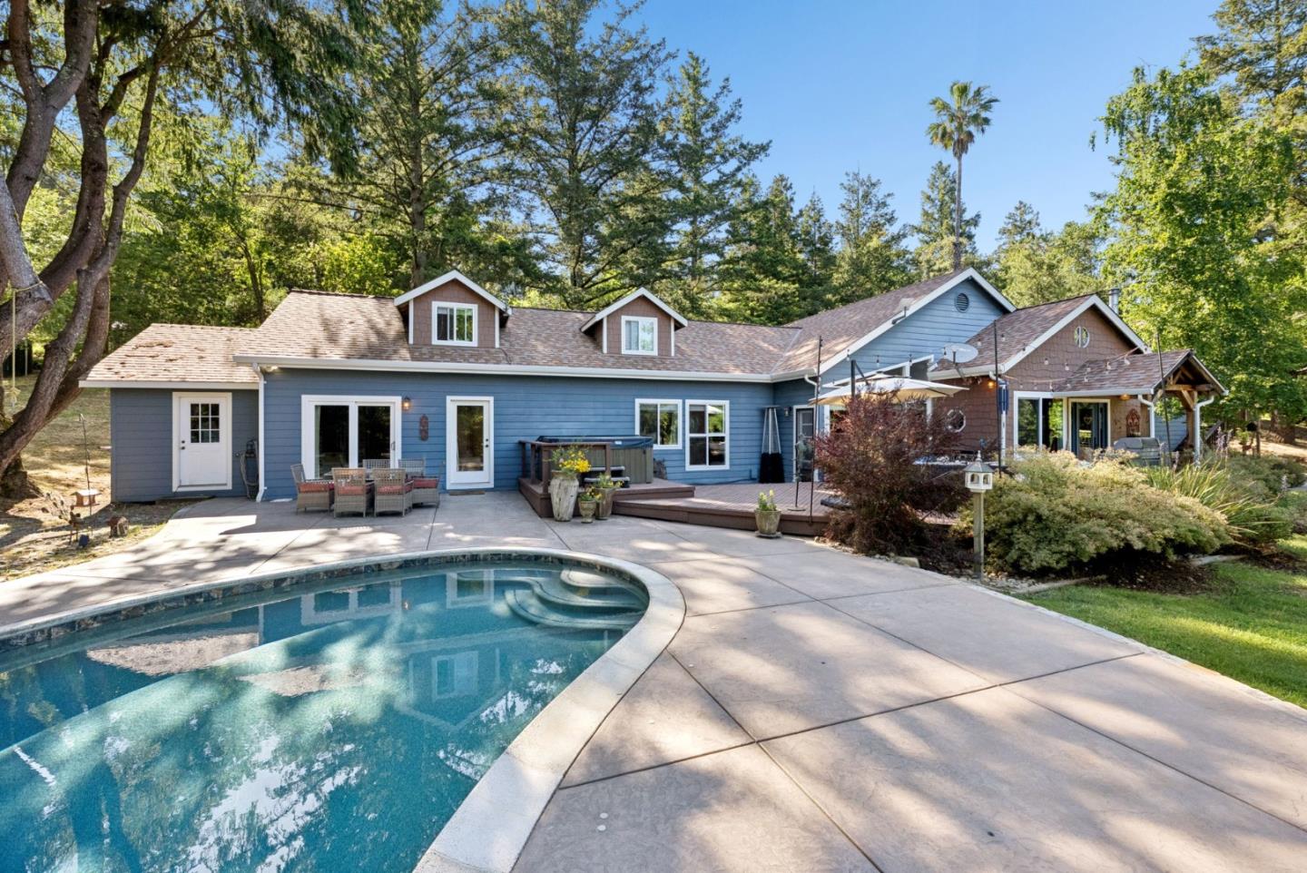 Detail Gallery Image 4 of 84 For 25560 Firhaven Ln, Los Gatos,  CA 95033 - 5 Beds | 3/1 Baths