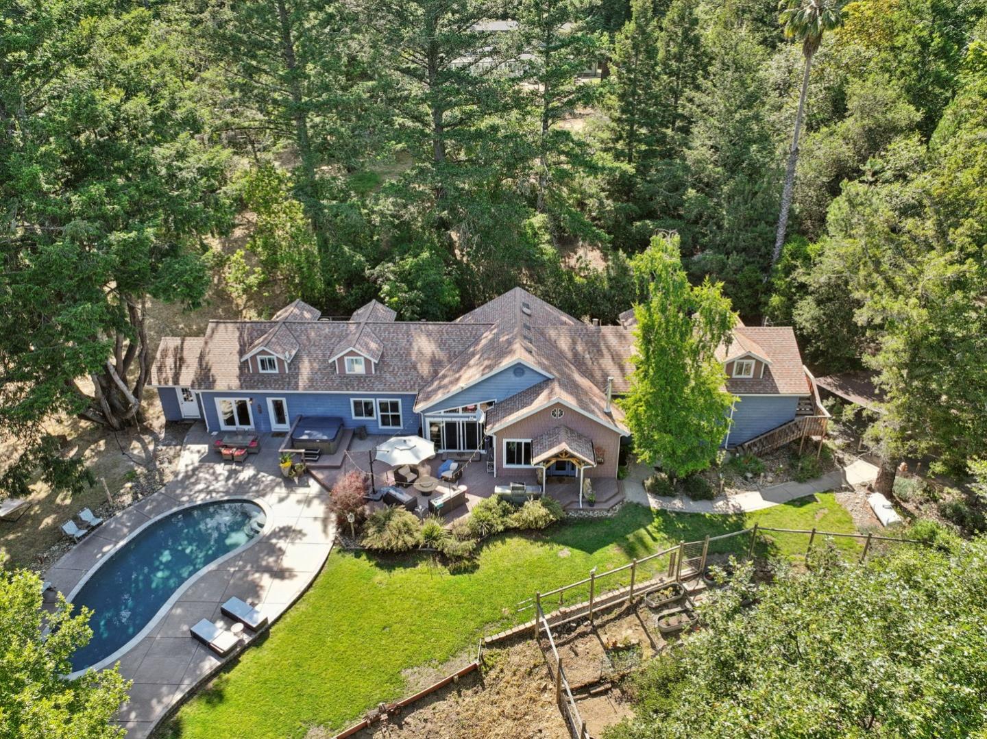 Detail Gallery Image 9 of 84 For 25560 Firhaven Ln, Los Gatos,  CA 95033 - 5 Beds | 3/1 Baths